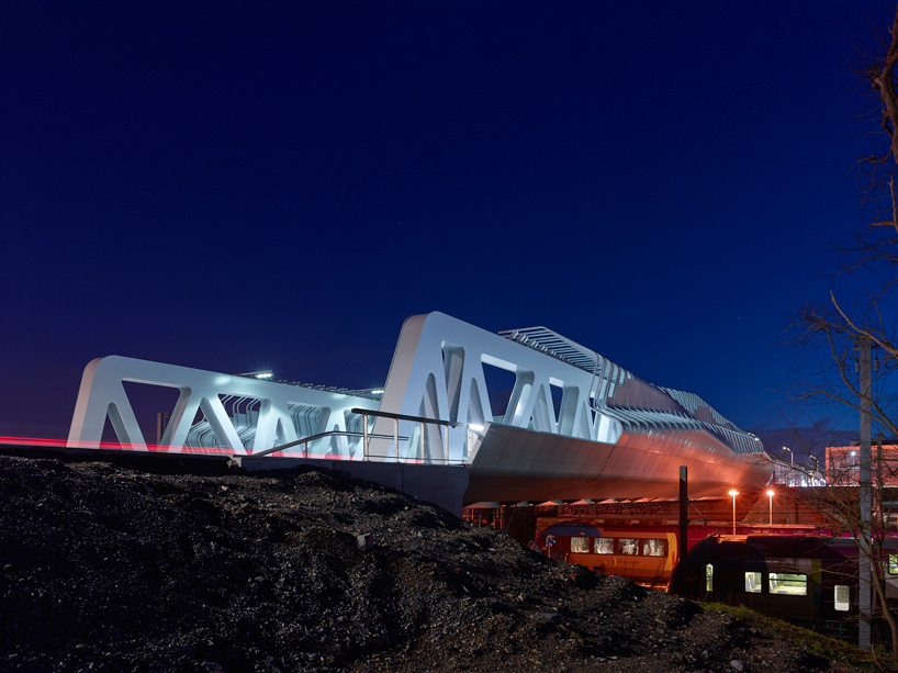 tetrarc architectes transforms transit hub PEM saint-nazaire