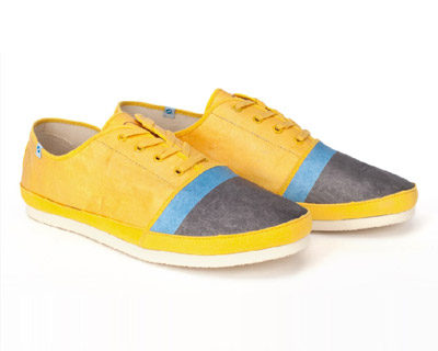 light wing trainers: tyvek paper shoes that weigh 150 grams