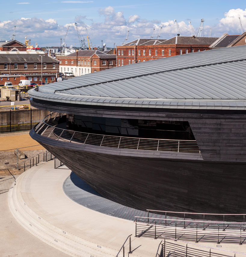 wilkinson-eyre-architects-mary-rose-museum-designboom00 wilkinson eyre architects' mary rose museum evokes ship form
