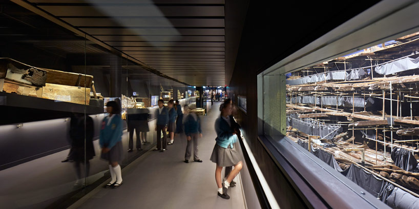 wilkinson-eyre-architects-mary-rose-museum-designboom09 wilkinson eyre architects' mary rose museum evokes ship form
