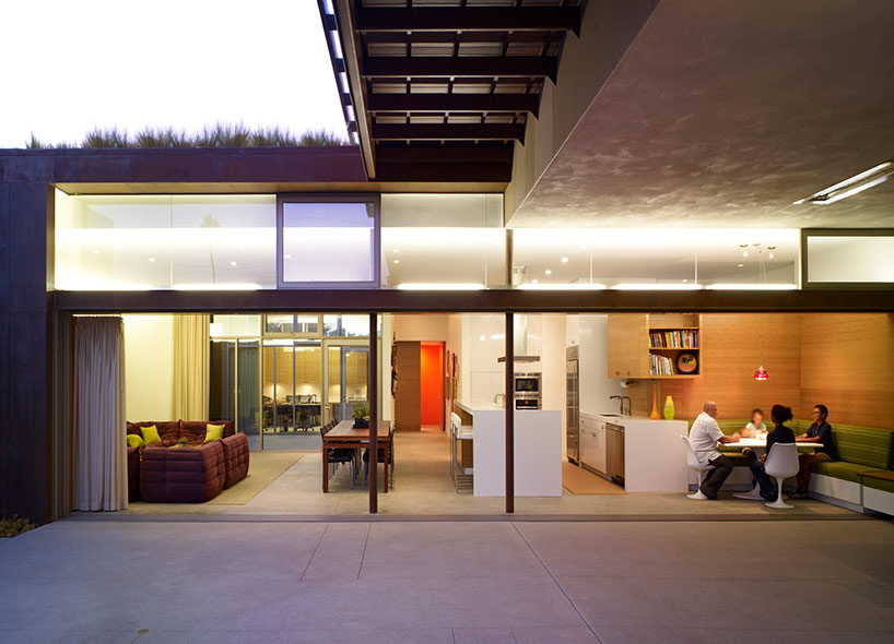 brooks + scarpa: yin-yang house balances performance and aesthetics