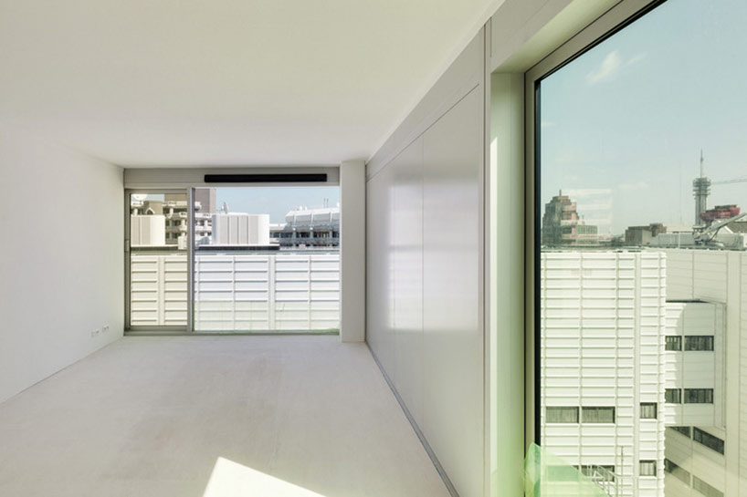 wiel arets completes the AvB tower in the hague