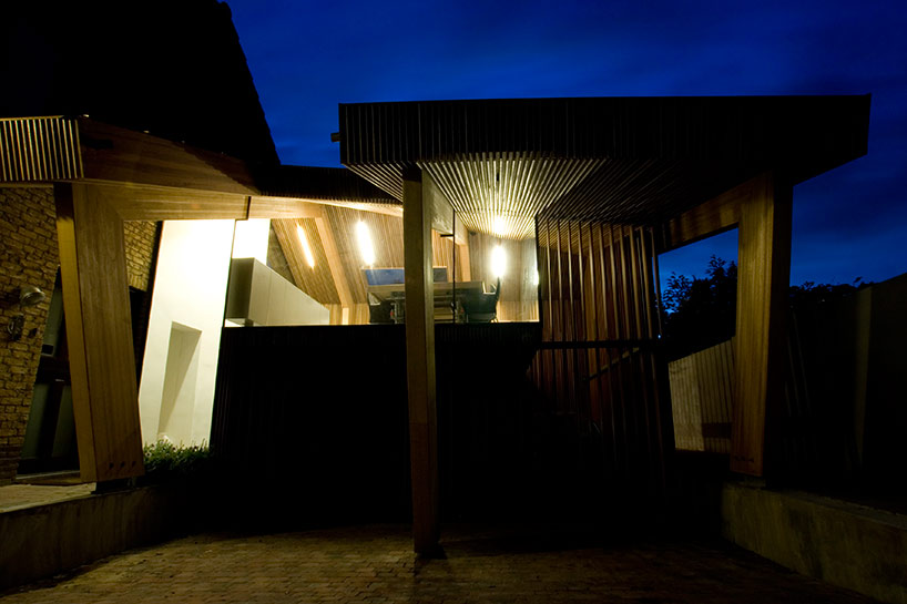 O+A: mini conference center and garage in veldhoven