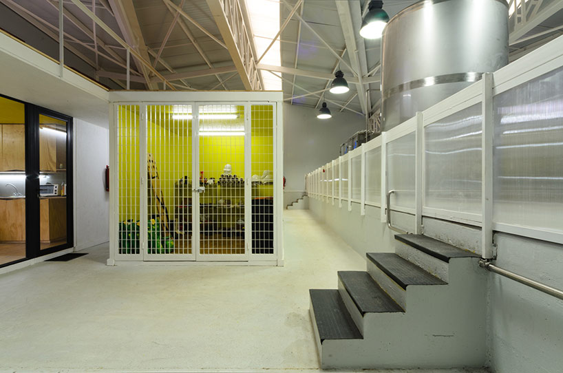 panorama arquitectos: glacial water bottling plant