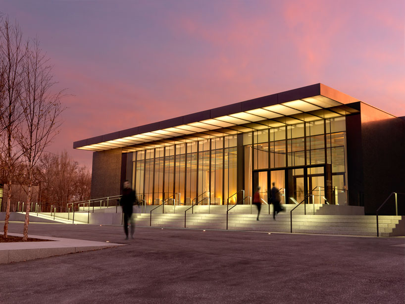 david chipperfield's extension of st louis art museum opens 