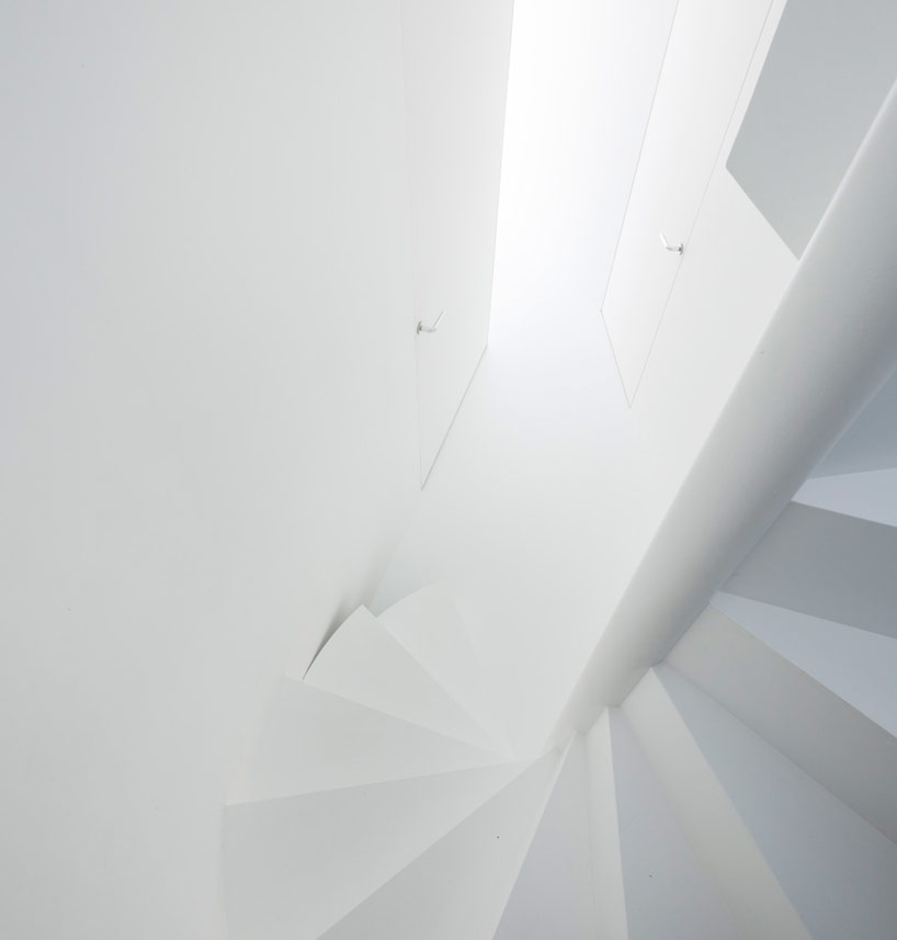 hiroyuki arima designs a house around the lunar cycle 