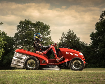 honda HF2620 mean lawn mower can reach over 200km/h