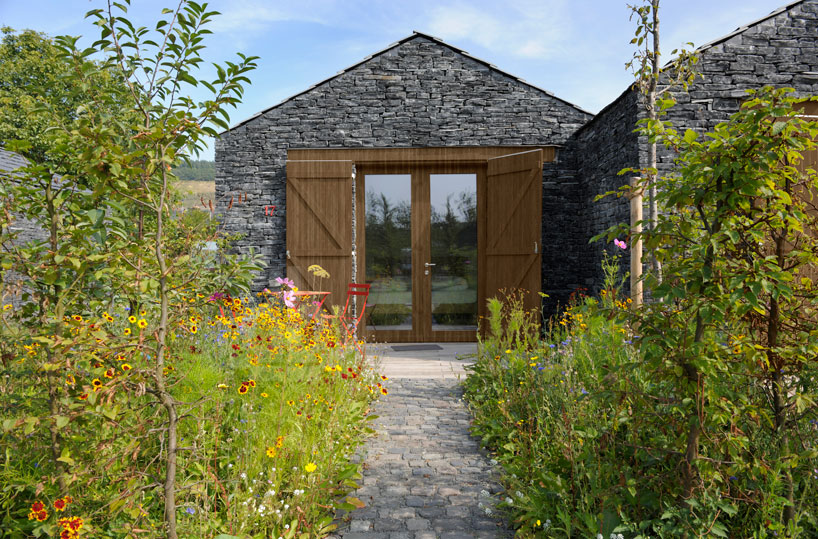 matteo thun's idyllic lodges at winery longen-schloder