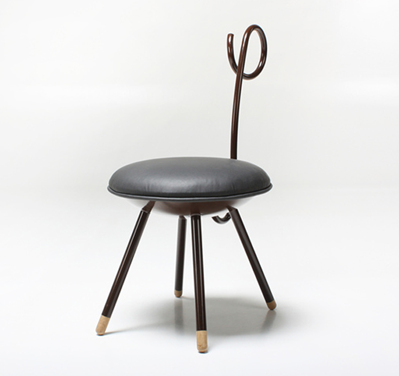 monocomplex's stool gives you a monkey tail
