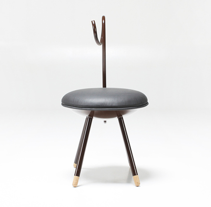 monocomplex's stool gives you a monkey tail