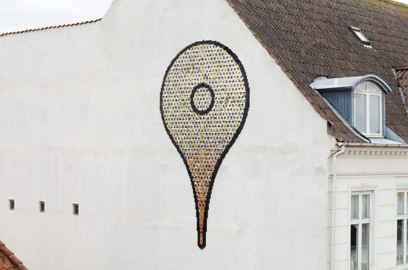 glittering google map icon made from 10,000 sequins