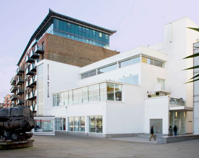 zaha hadid buys design museum london 