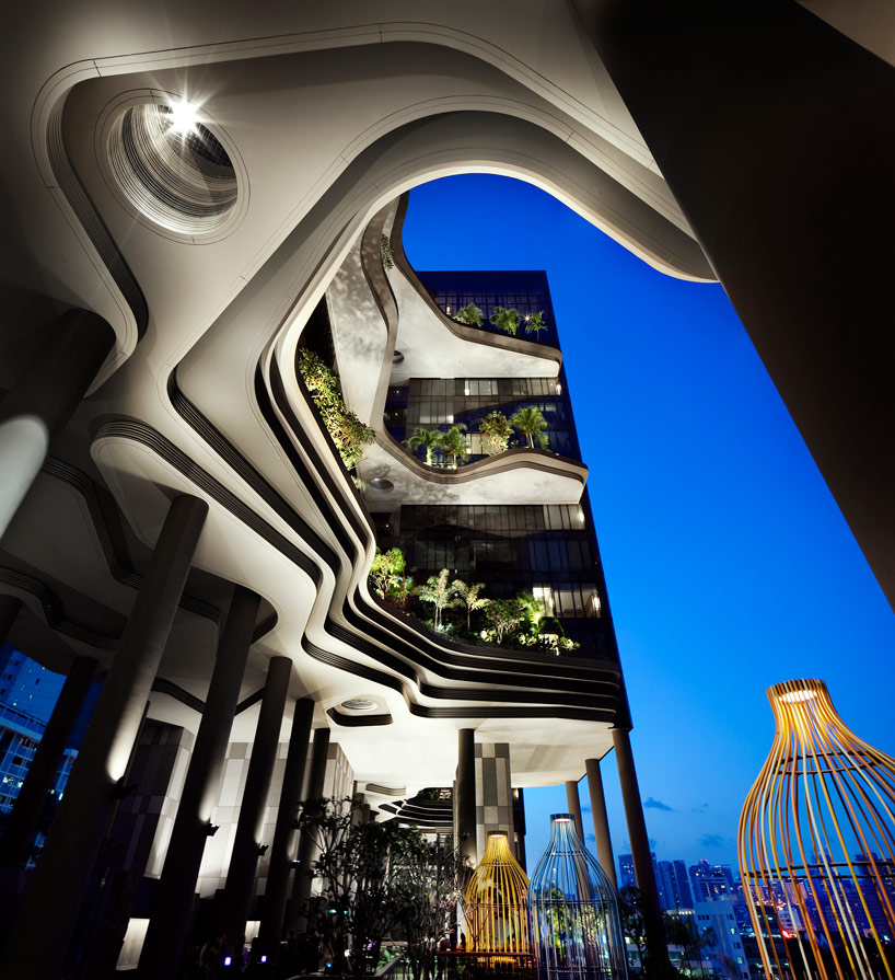 WOHA's parkroyal hotel features curved high rise gardens