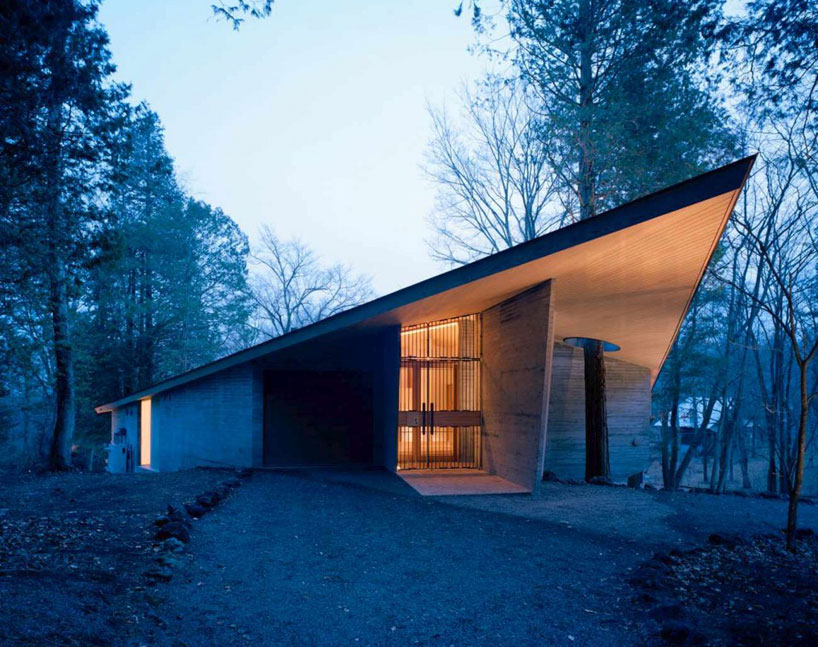 soaring villa on the wing by milligram architectural studio