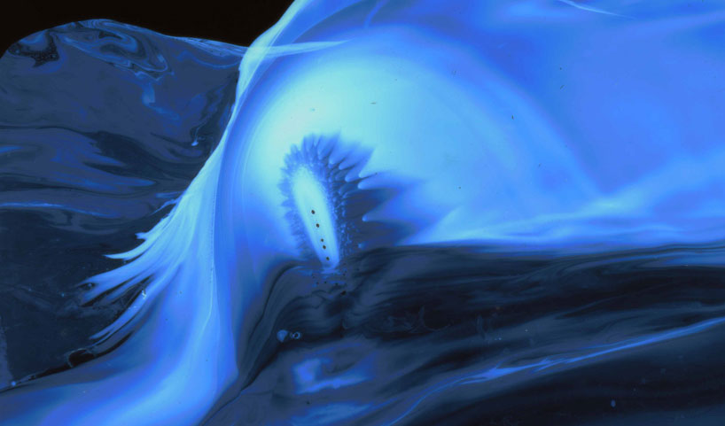photographic captures of water in motion by moses hacmon 