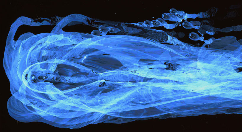 photographic captures of water in motion by moses hacmon 