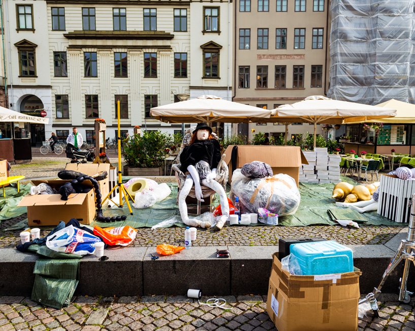 smart-bo-urban-living-room-helle-mardahl-bettery-magazine-designboom09 my urban living room in copenhagen by smart and BoConcept
