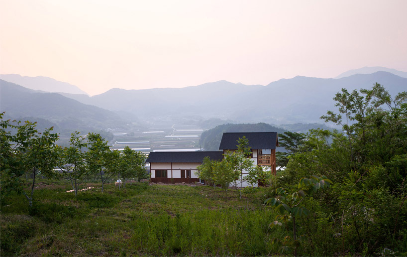 peaceful house on the hill in geochang by studio_GAON