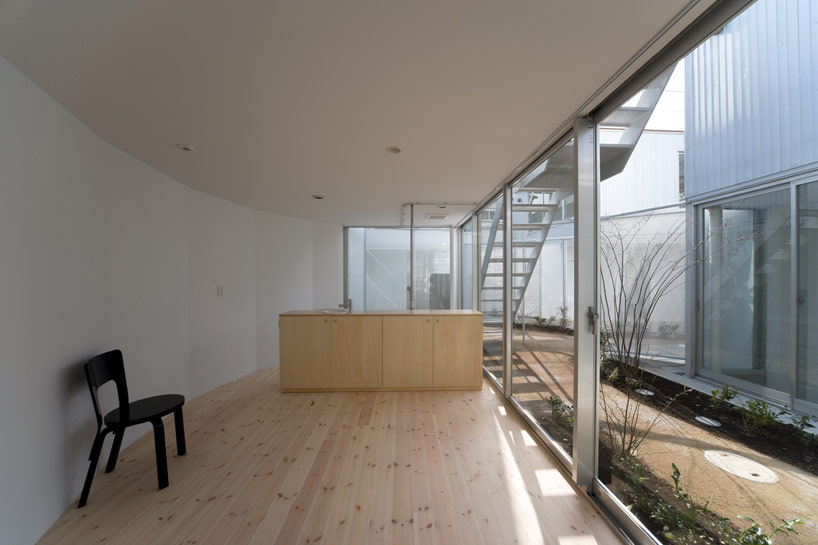 apartment in kamitakada houses nine flats in one complex