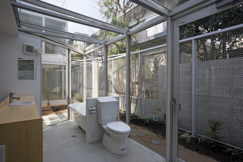 apartment in kamitakada houses nine flats in one complex