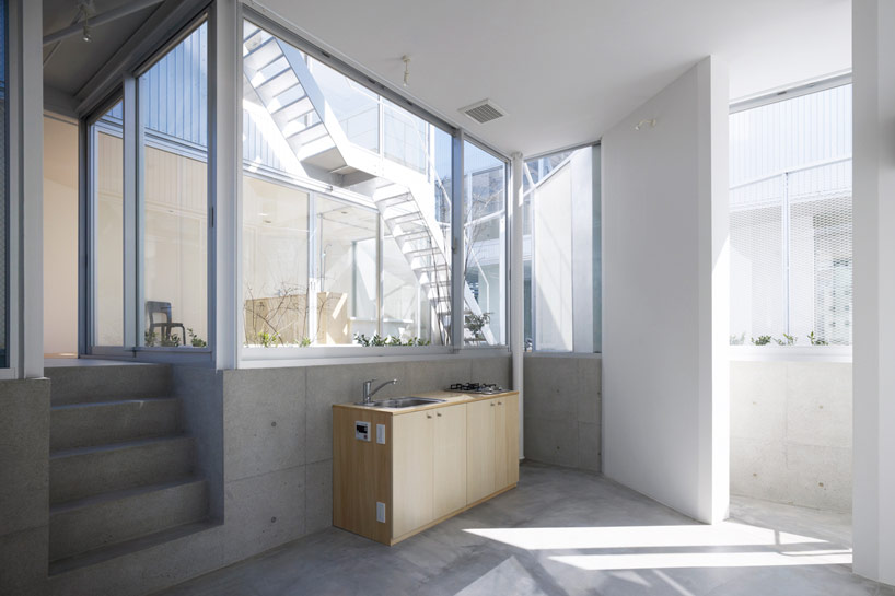 apartment in kamitakada houses nine flats in one complex