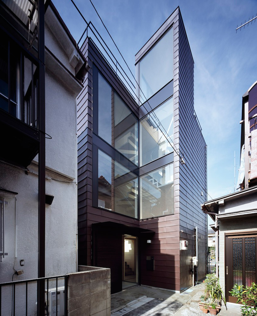 apollo architects and associates alley - designboom apollo architects thin vertical alley house frames tokyo skytree