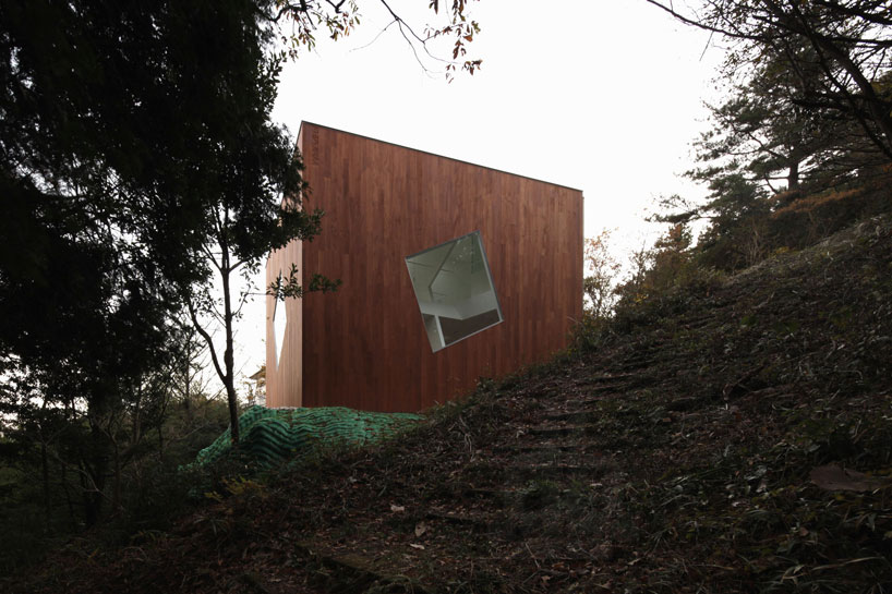 yuusuke karasawa architects: villa kanousan of cubic voids