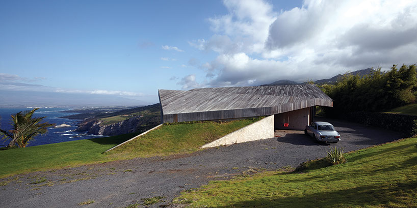 dekleva gregoric's clifftop house in hawaii watches over the ocean