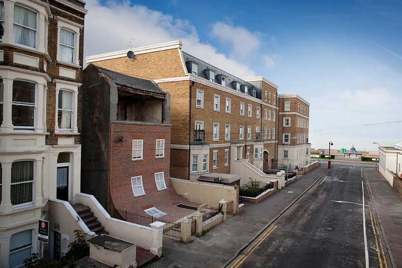 alex chinneck: from the knees of my nose to the belly of my toes