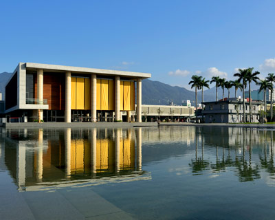 KRIS YAO | ARTECH creates tranquil water-moon monastery