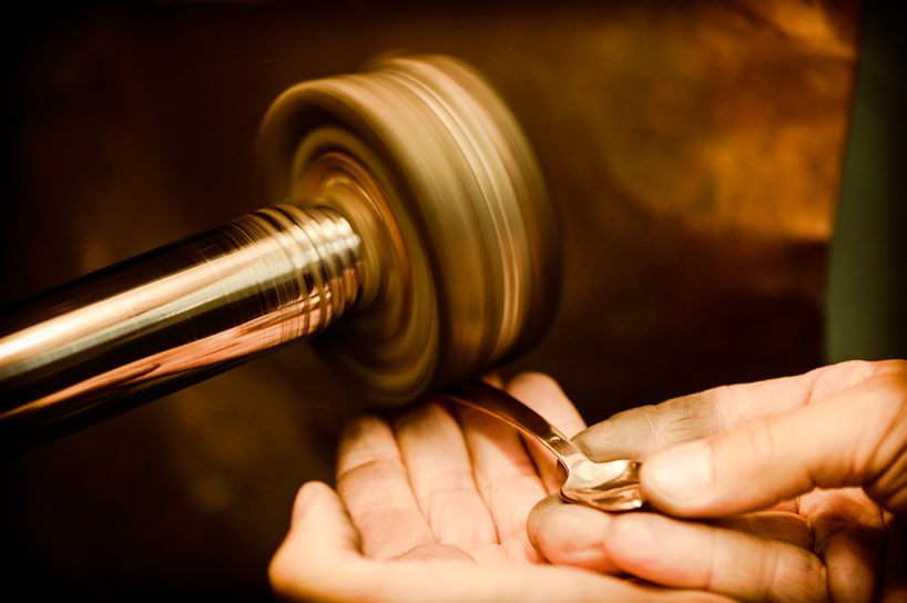 front: ballance drink set for ballantine's whisky front: ballance drinking set for ballantine's whisky