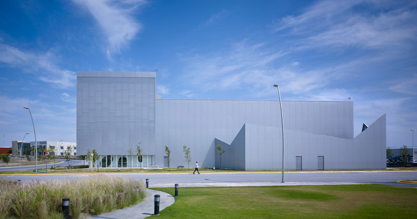 brooks + scarpa: metalsa center for manufacturing innovation