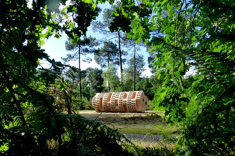 bruit du frigo build circular nature hut le tronc creux in bordeaux