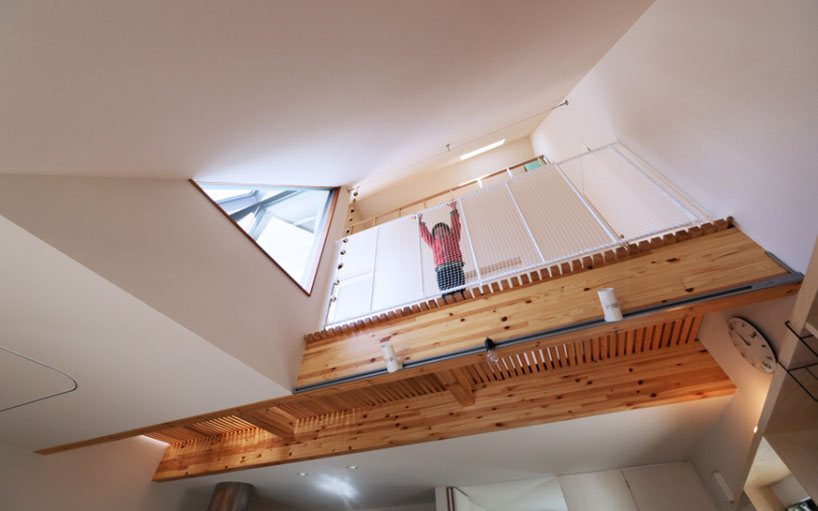 mamiya shinichi design studio interprets /slash as house