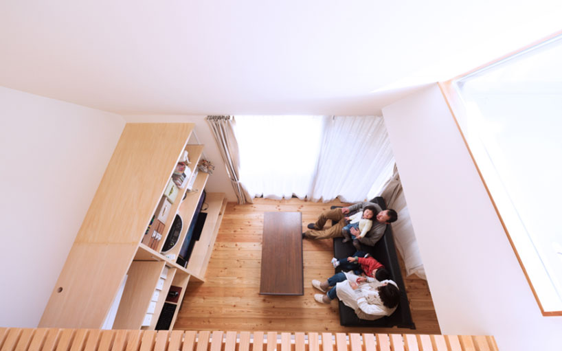 mamiya shinichi design studio interprets /slash as house