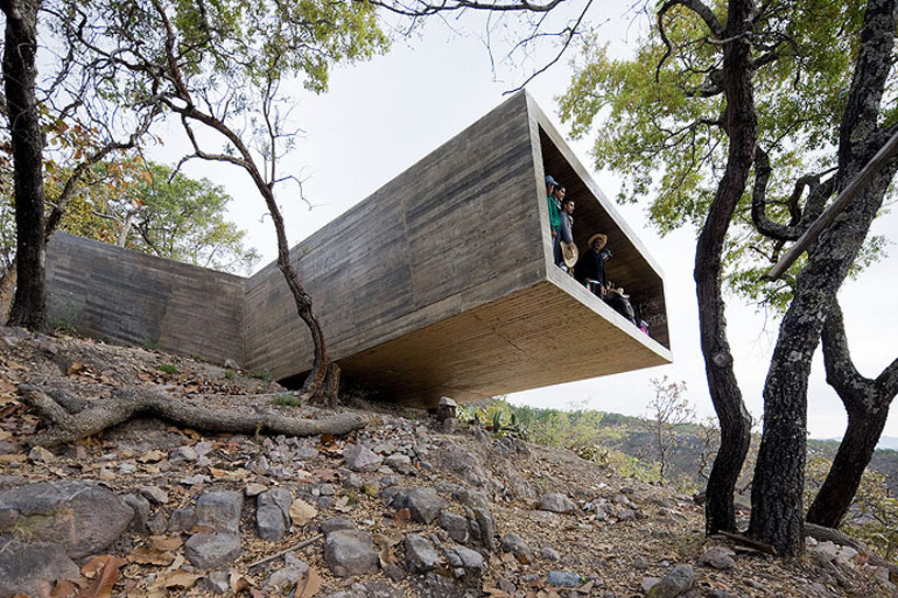 the crosses lookout point by elemental is a site of serenity