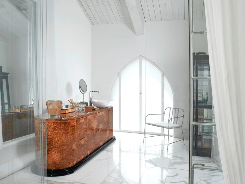 alex meitlis overhauls the kastiel's penthouse in jaffa, israel