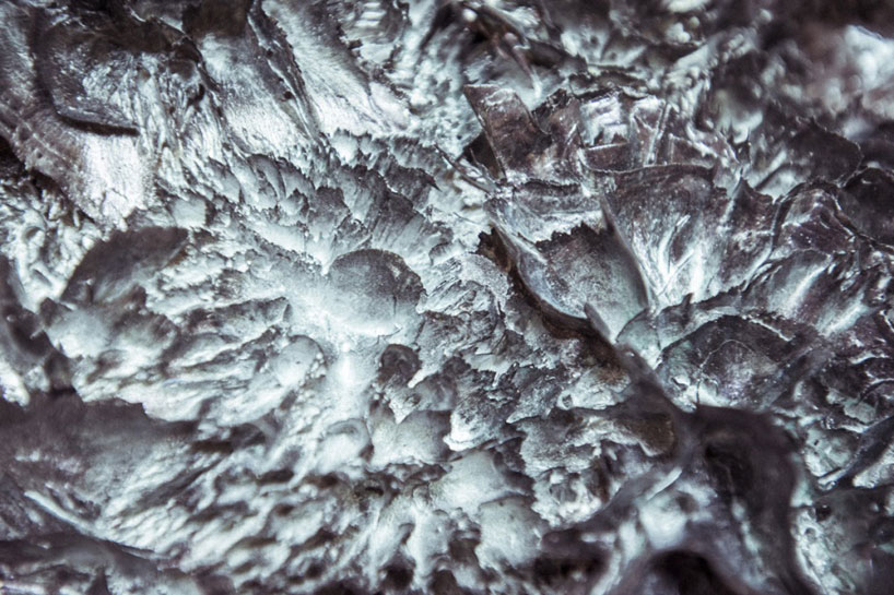 magnetically grown couture by jolan van der wiel + iris van herpen