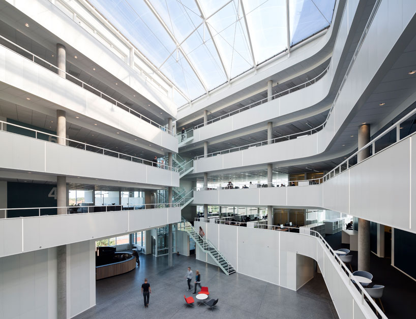 schmidt hammer lassen structures an office as a spiral staircase