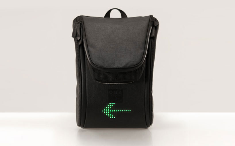 seil bag for cyclists signals traffic signs through LED lights