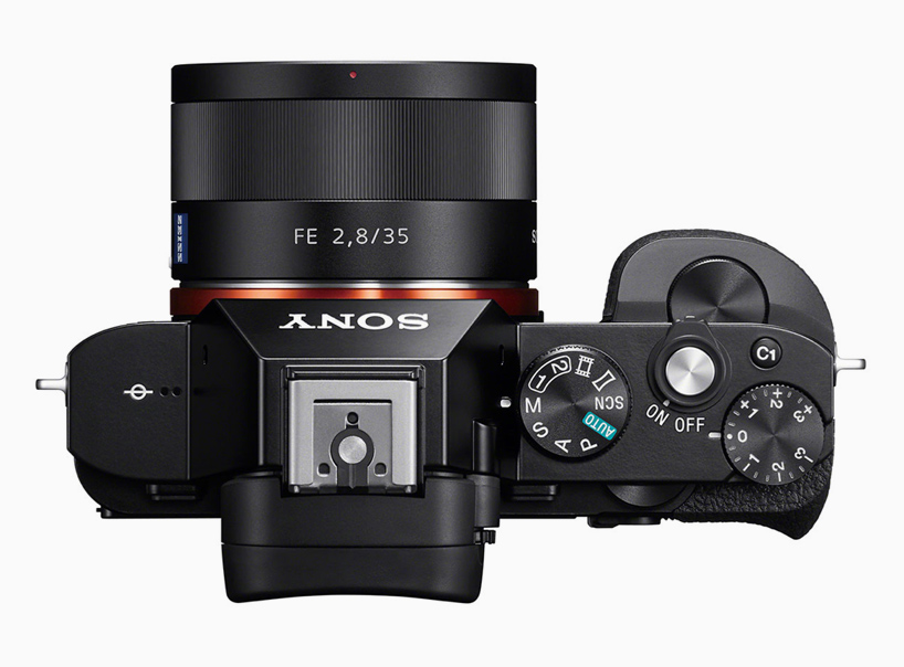 sony unveils the world's first full-frame mirrorless cameras