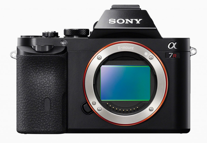 sony unveils the world's first full-frame mirrorless cameras