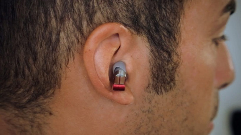split earbuds: the world's first standalone music player