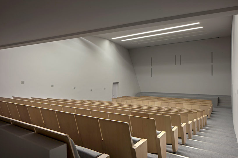 tadao ando opens a new theater in venice