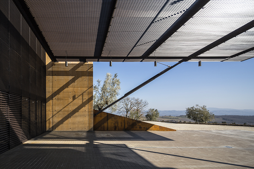 alvisi kirimoto opens the bulgari winery in tuscany