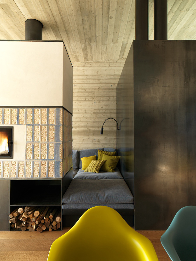 burgmeisterwolf_nextchapel_db_01 bergmeisterwolf architekten builds 'next to the chapel'