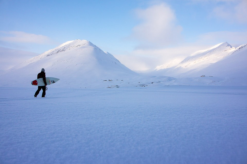 photographer shoots icelandic surfing series using solar power