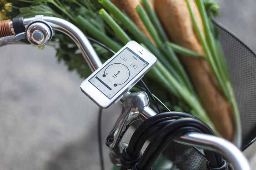 flykly smart wheel turns ordinary bikes into electric cruisers