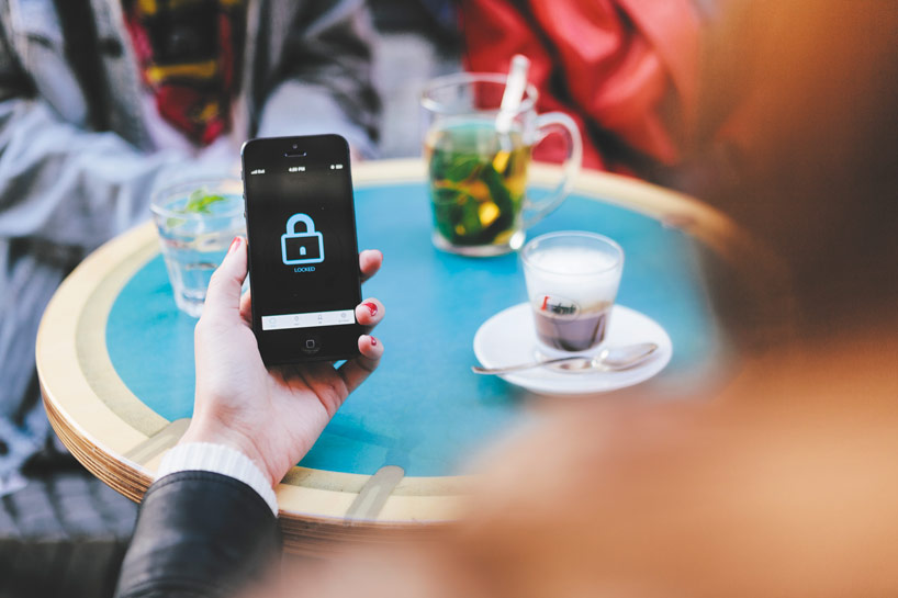 flykly smart wheel turns ordinary bikes into electric cruisers