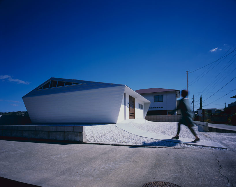 naoko horibe integrates opposing concepts in arboleda house